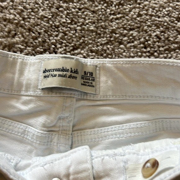 Abercrombie shorts in white girls size 9/10 - Picture 4 of 6